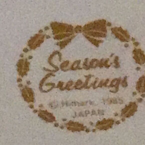 Set of four signed holiday coffee mugs - Picture 5 of 5